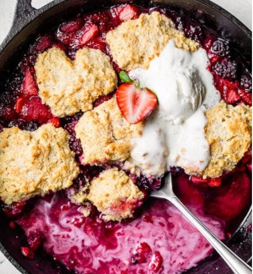 Skillet Mixed Berry Buttermilk Cobbler